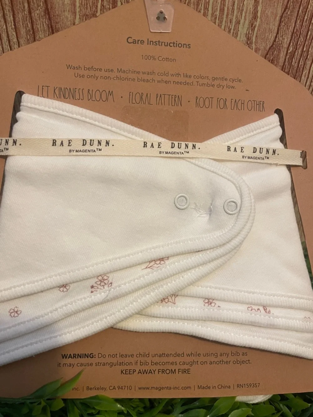 Rae Dunn Bibs Set